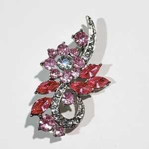Vintage Pink floral costume brooch Silvertone